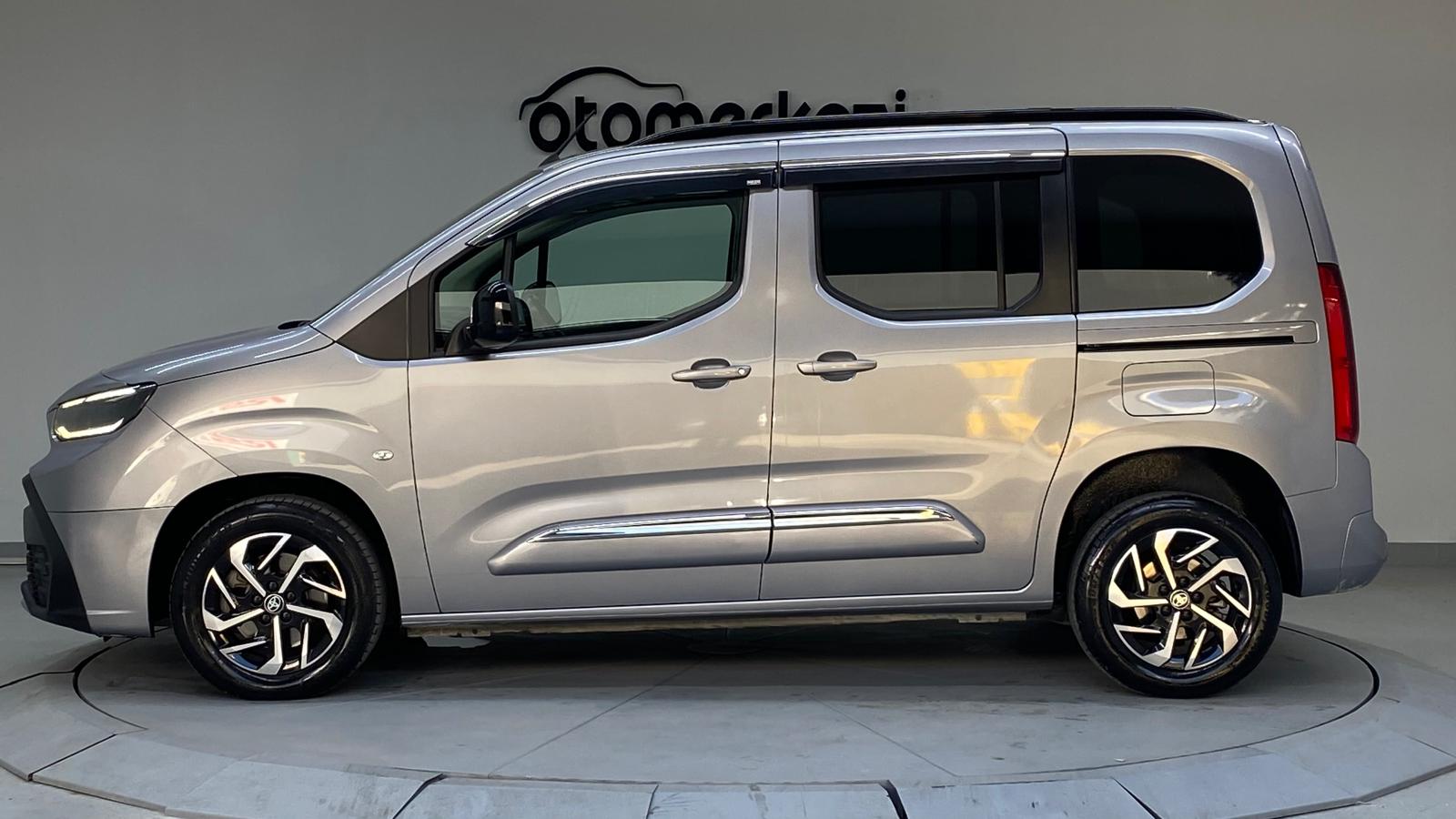 TOYOTA PROACE 21